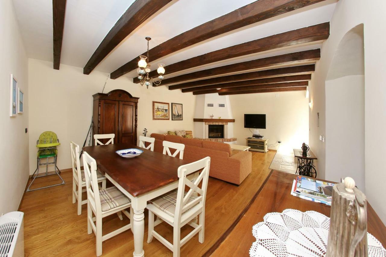 Villa Olive'S Hug à Poljana  Extérieur photo