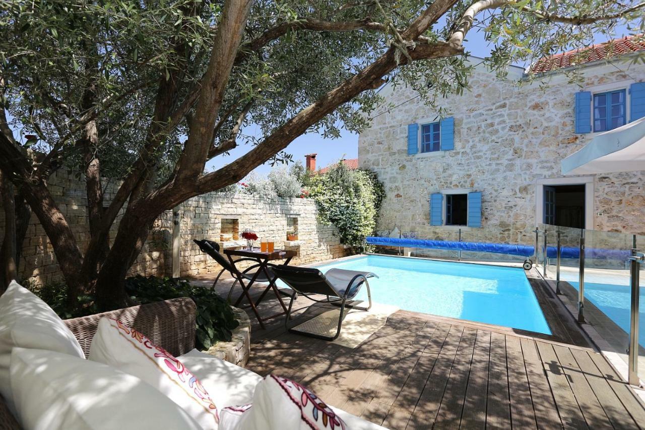 Villa Olive'S Hug à Poljana  Extérieur photo