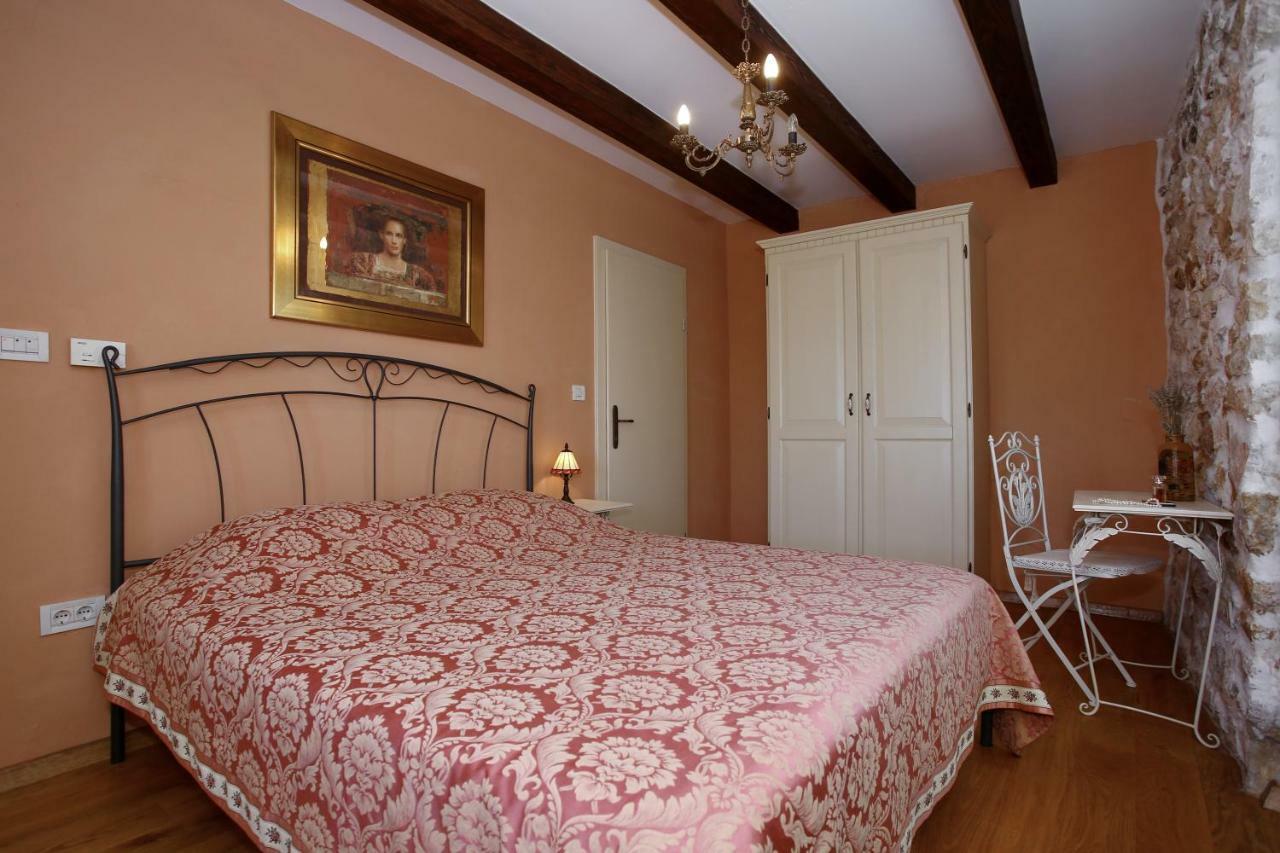 Villa Olive'S Hug à Poljana  Extérieur photo