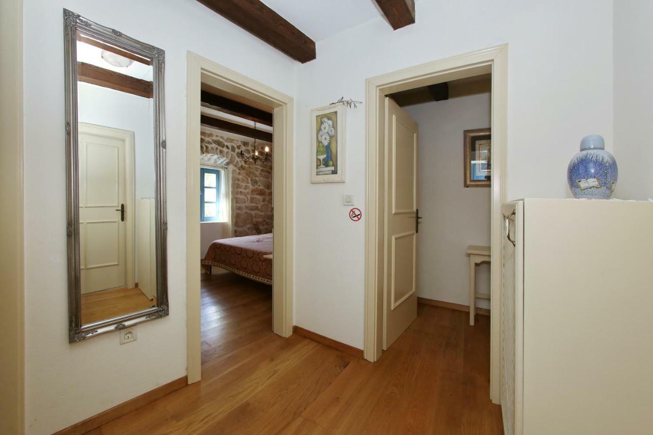 Villa Olive'S Hug à Poljana  Extérieur photo
