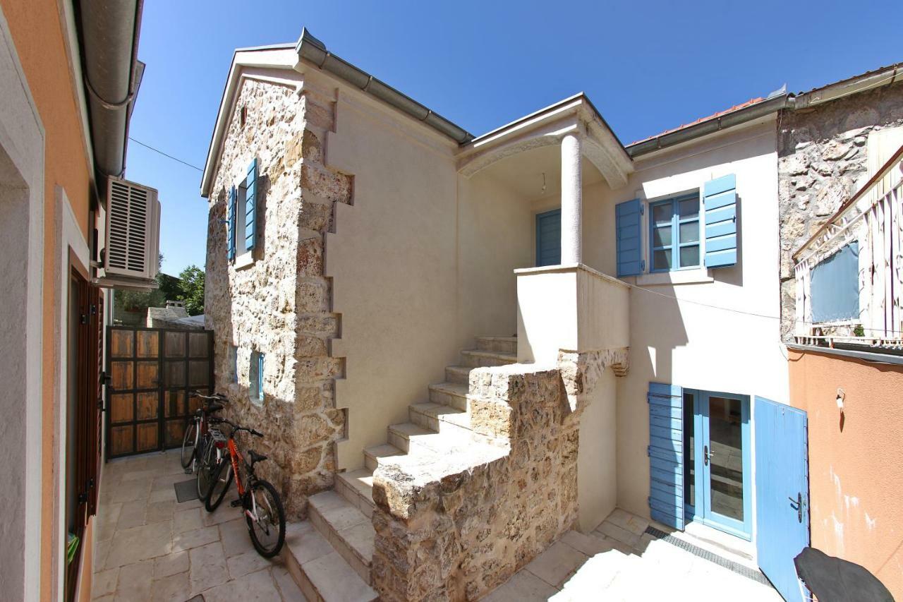 Villa Olive'S Hug à Poljana  Extérieur photo
