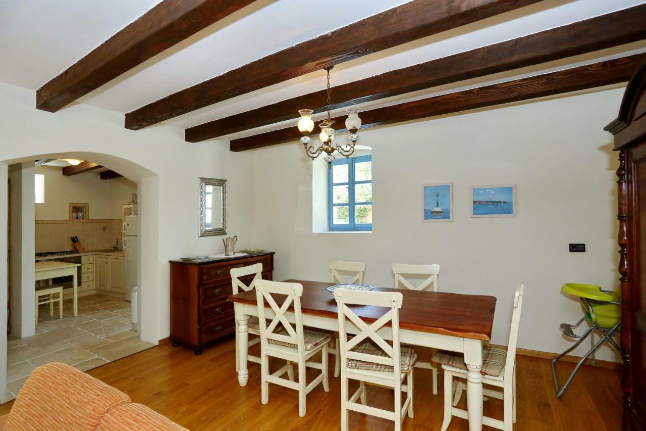Villa Olive'S Hug à Poljana  Extérieur photo