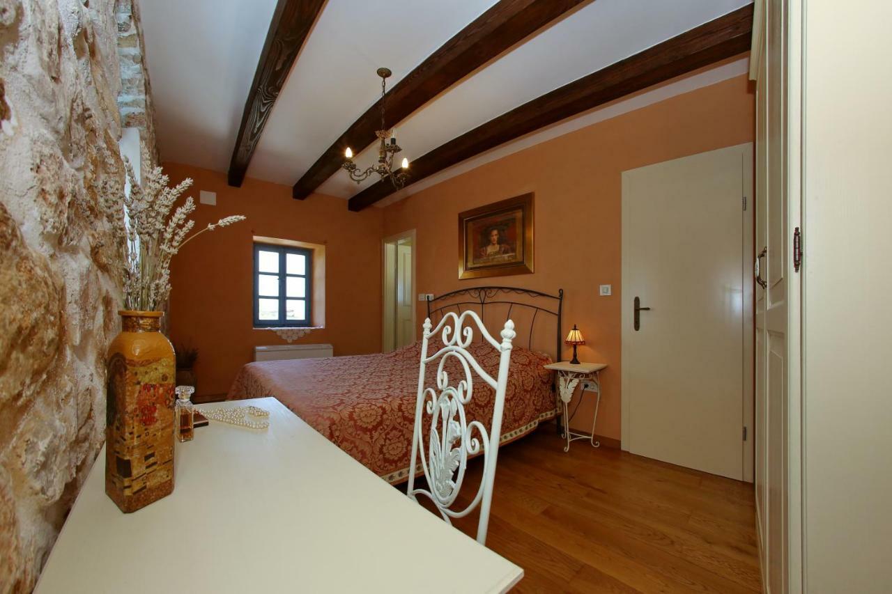 Villa Olive'S Hug à Poljana  Extérieur photo